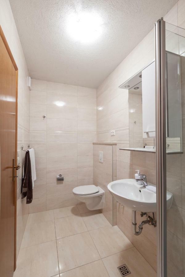 Apartments Kate Makarska Buitenkant foto