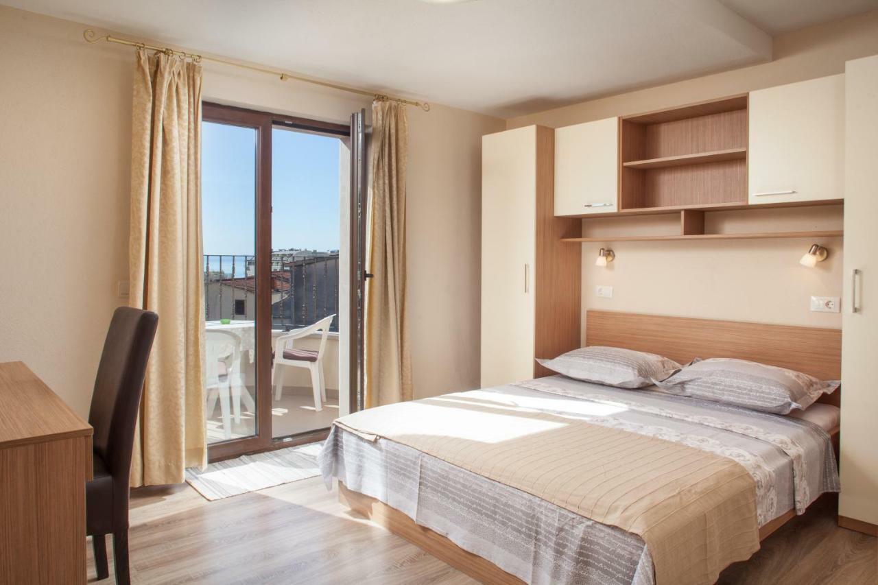 Apartments Kate Makarska Buitenkant foto